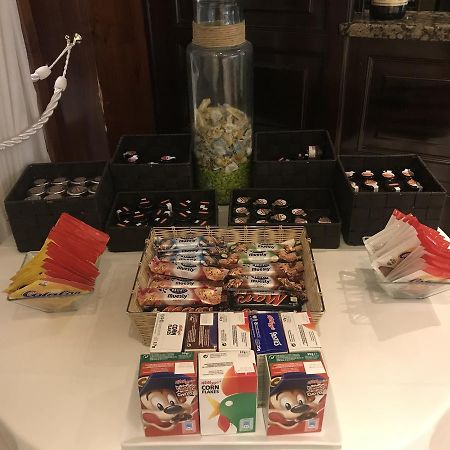 A Casa Canut Hotel Gastronomic Les Escaldes Екстериор снимка A selection of Swiss International's inflight snacks