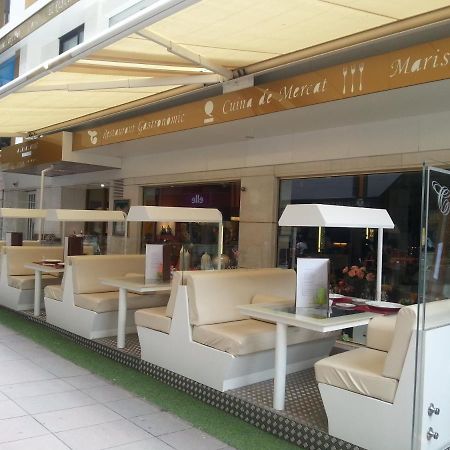A Casa Canut Hotel Gastronomic Les Escaldes Екстериор снимка A café in the station