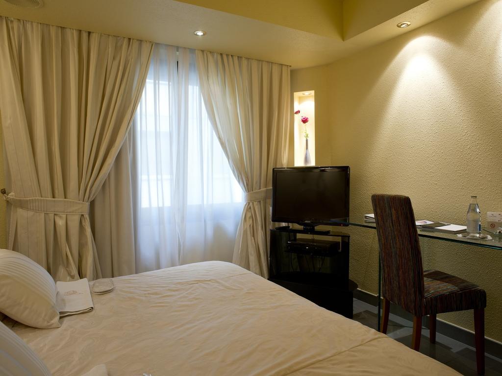 A Casa Canut Hotel Gastronomic Les Escaldes Екстериор снимка A room at the hotel
