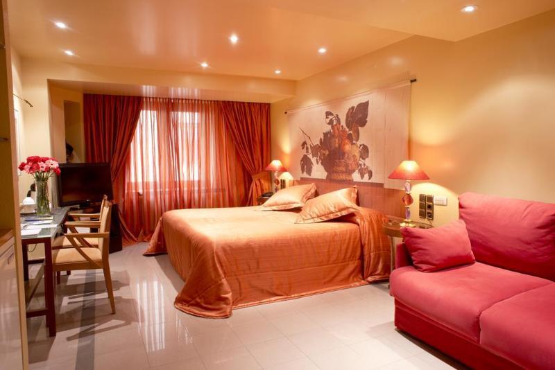 A Casa Canut Hotel Gastronomic Les Escaldes Екстериор снимка A bedroom