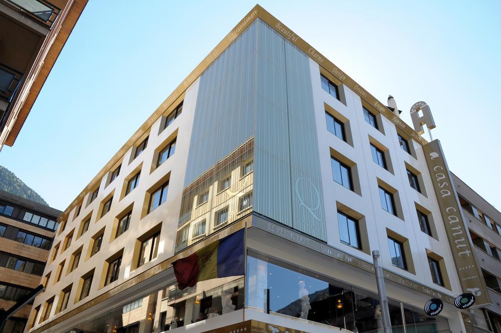 A Casa Canut Hotel Gastronomic Les Escaldes Екстериор снимка The new building of the University of Novi Sad