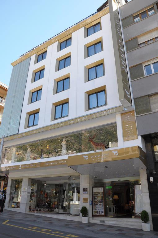 A Casa Canut Hotel Gastronomic Les Escaldes Екстериор снимка The store in 2019