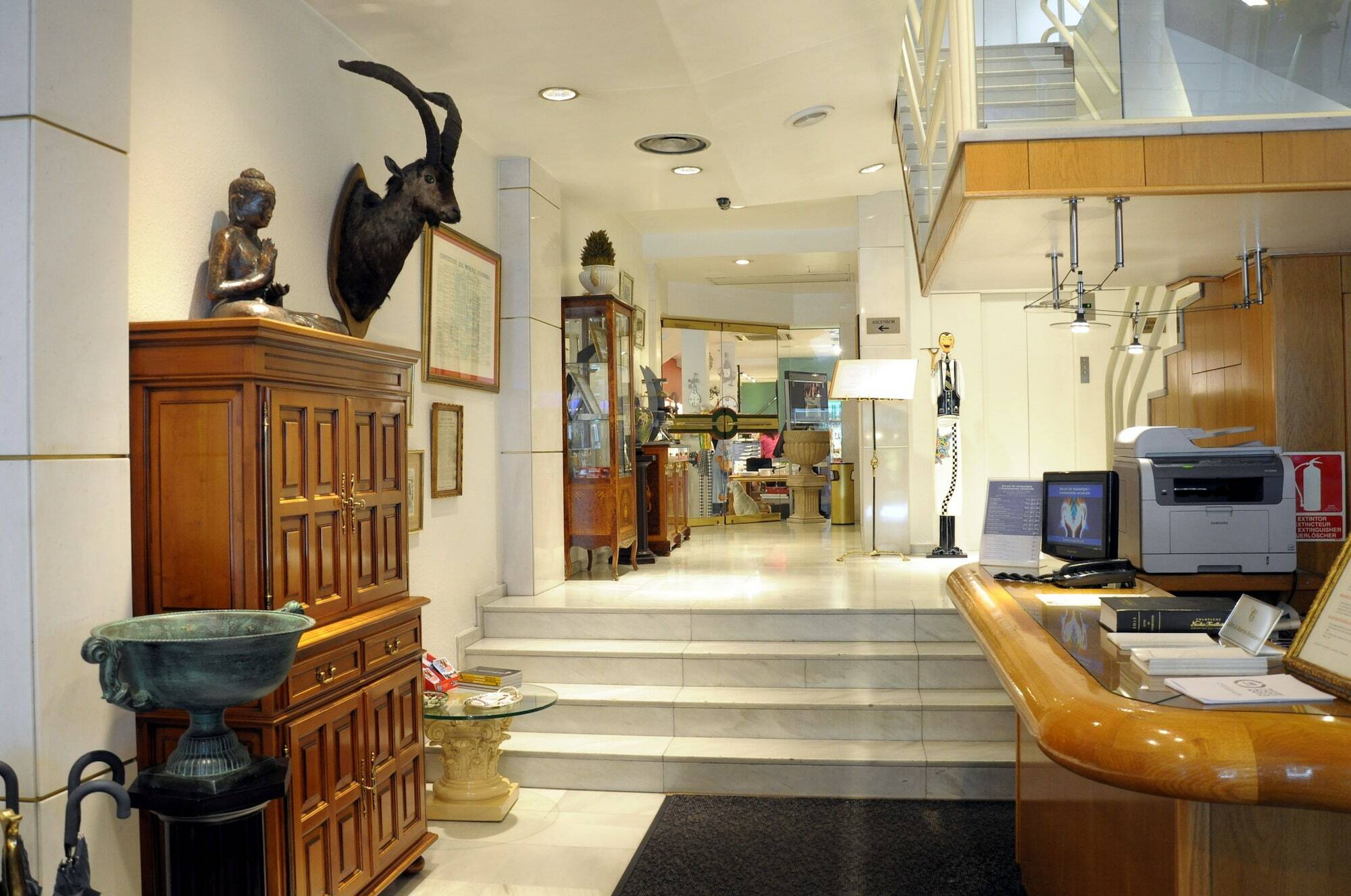 A Casa Canut Hotel Gastronomic Les Escaldes Екстериор снимка Reception